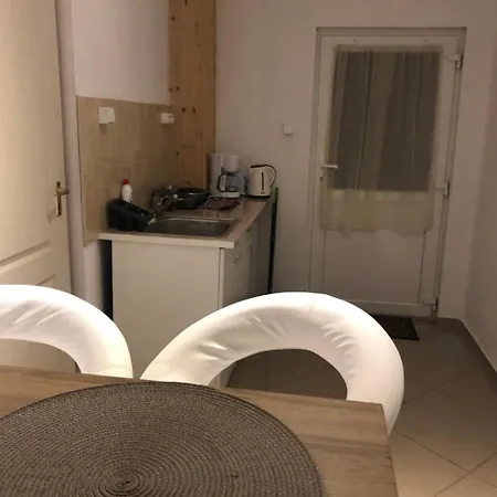 Virag Vendeghaz بيت ضيافة