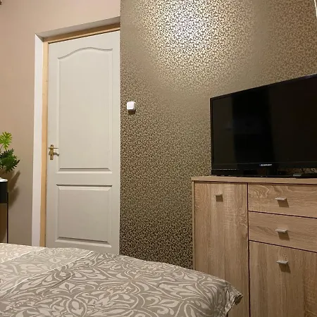 Virag Vendeghaz Guest house *