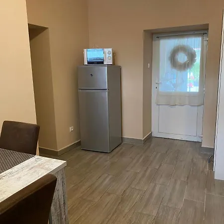 Virag Vendeghaz Guest house *